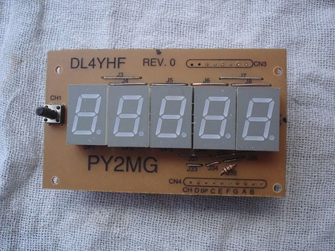 DL4YHF DISPLAY.jpg (65385 bytes)