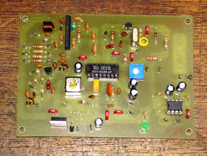 contvhf.jpg (23718 bytes)